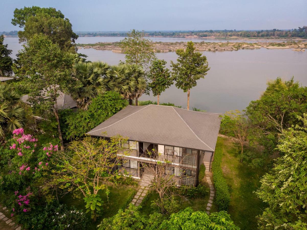 The River Resort Champasak Exteriör bild