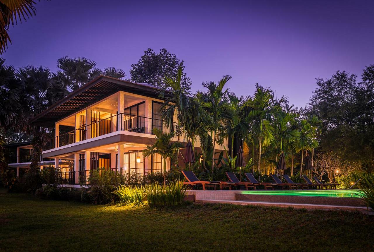 The River Resort Champasak Exteriör bild