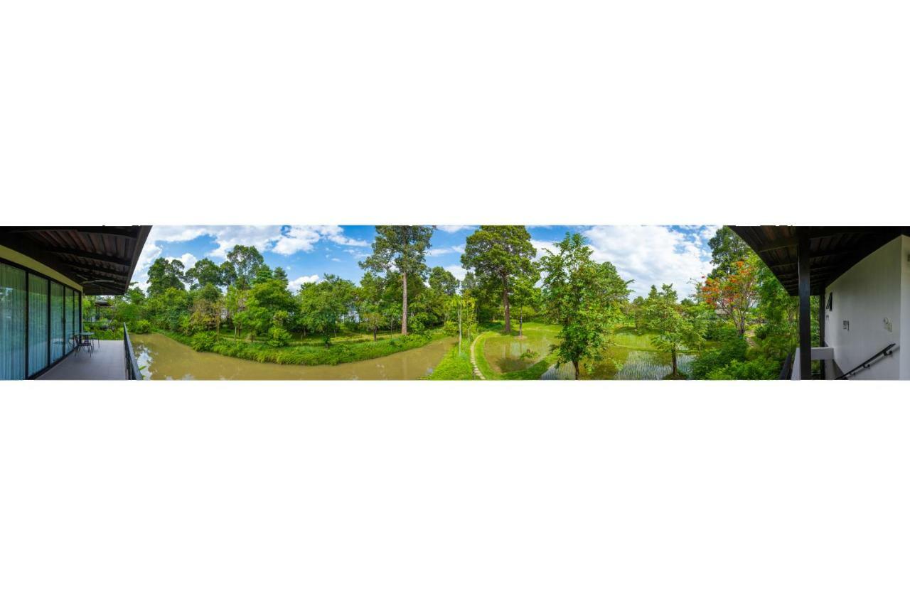 The River Resort Champasak Exteriör bild