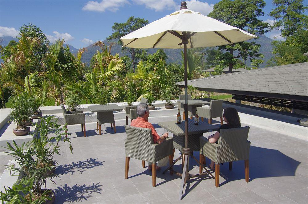 The River Resort Champasak Exteriör bild